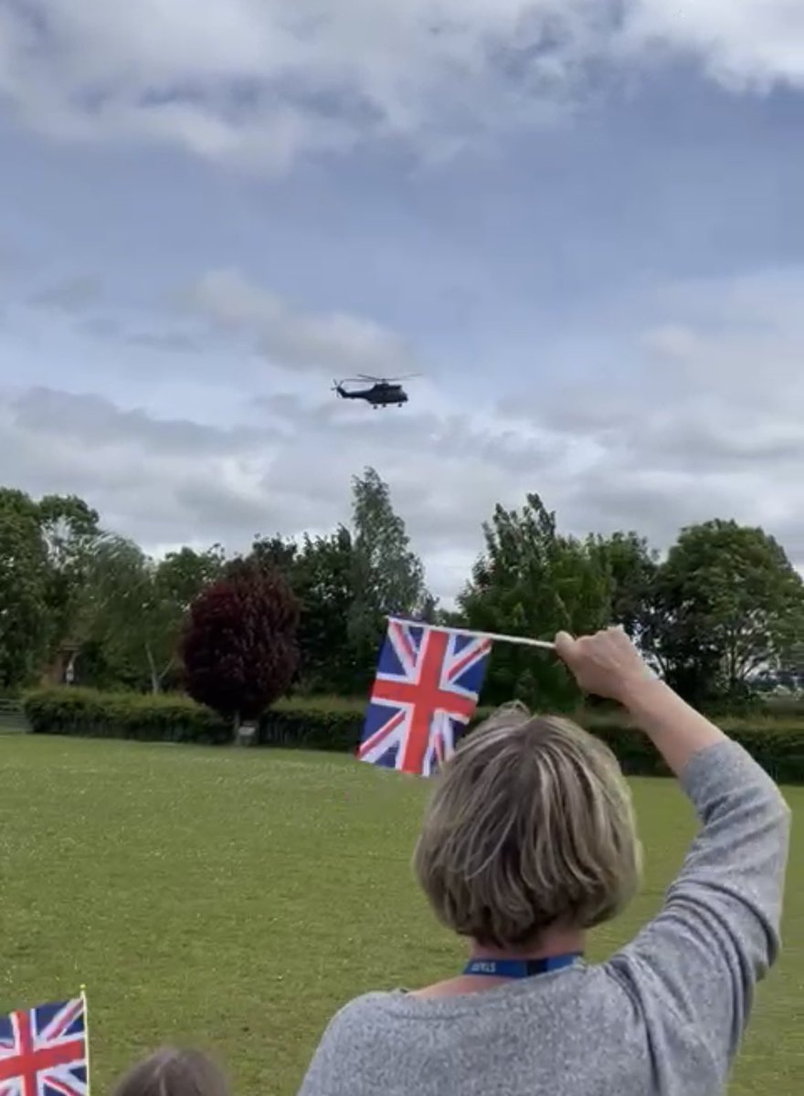 HagbourneSchool's tweet photo. What an experience! We all went out on the field today to watch the Jubilee Fly Past come to Hagbourne! 👑🇬🇧🚁 https://t.co/Muq1bniXmq