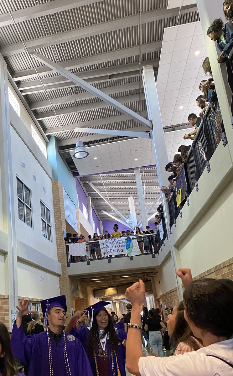 MsLong_SMHS's tweet photo. My FAVORITE event of the year. Congratulations to our seniors! We are all SO proud of you. 💜 #gd2br #rattlerup @SMHS_SMCISD https://t.co/KFjaVOnOLJ