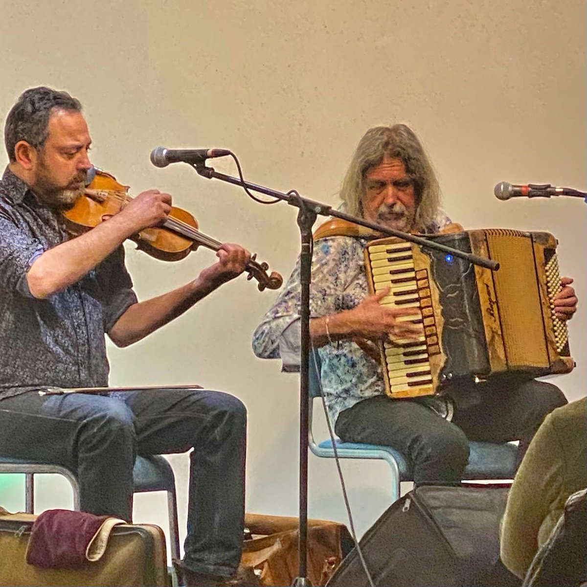 A brilliant start to the evening <a href="/feastie_boys/">Belshazzar's Feast</a> #Baston