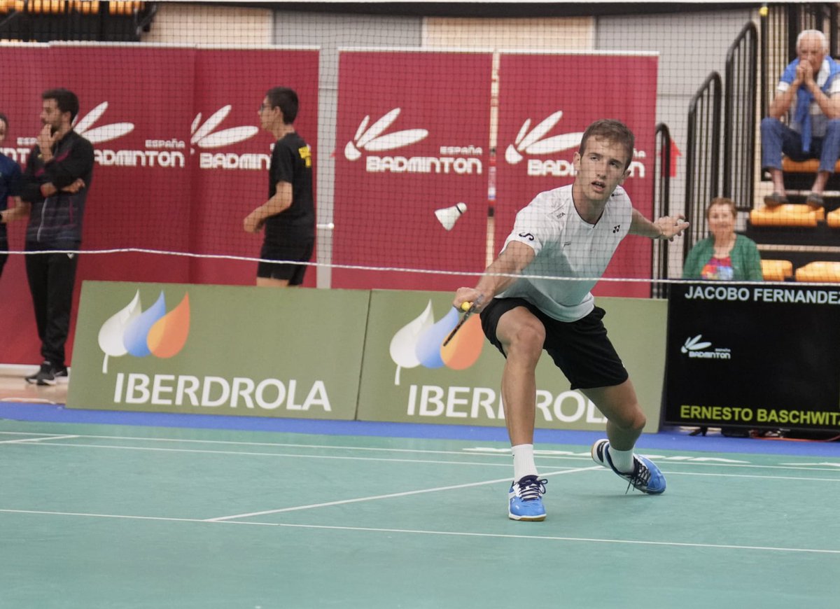 BadmintonESP's tweet photo. ‼ @ernesbas6 𝐛𝐫𝐢𝐥𝐥𝐚 𝐞𝐧 𝐥𝐚 𝐩𝐫𝐞𝐯𝐢𝐚 del #AustrianOpen2022 

🔛🔥Partido a partido 𝐬𝐞 𝐚𝐛𝐫𝐞 𝐩𝐚𝐬𝐨 y este viernes lucha por meterse en el cuadro final

📺La competición se puede seguir 𝐄𝐍 𝐃𝐈𝐑𝐄𝐂𝐓🔴 en @EuropeBEC TV

➕𝐈𝐍𝐅𝐎📲 https://t.co/ijTYbnFR9Y https://t.co/MVfPuwLPqD