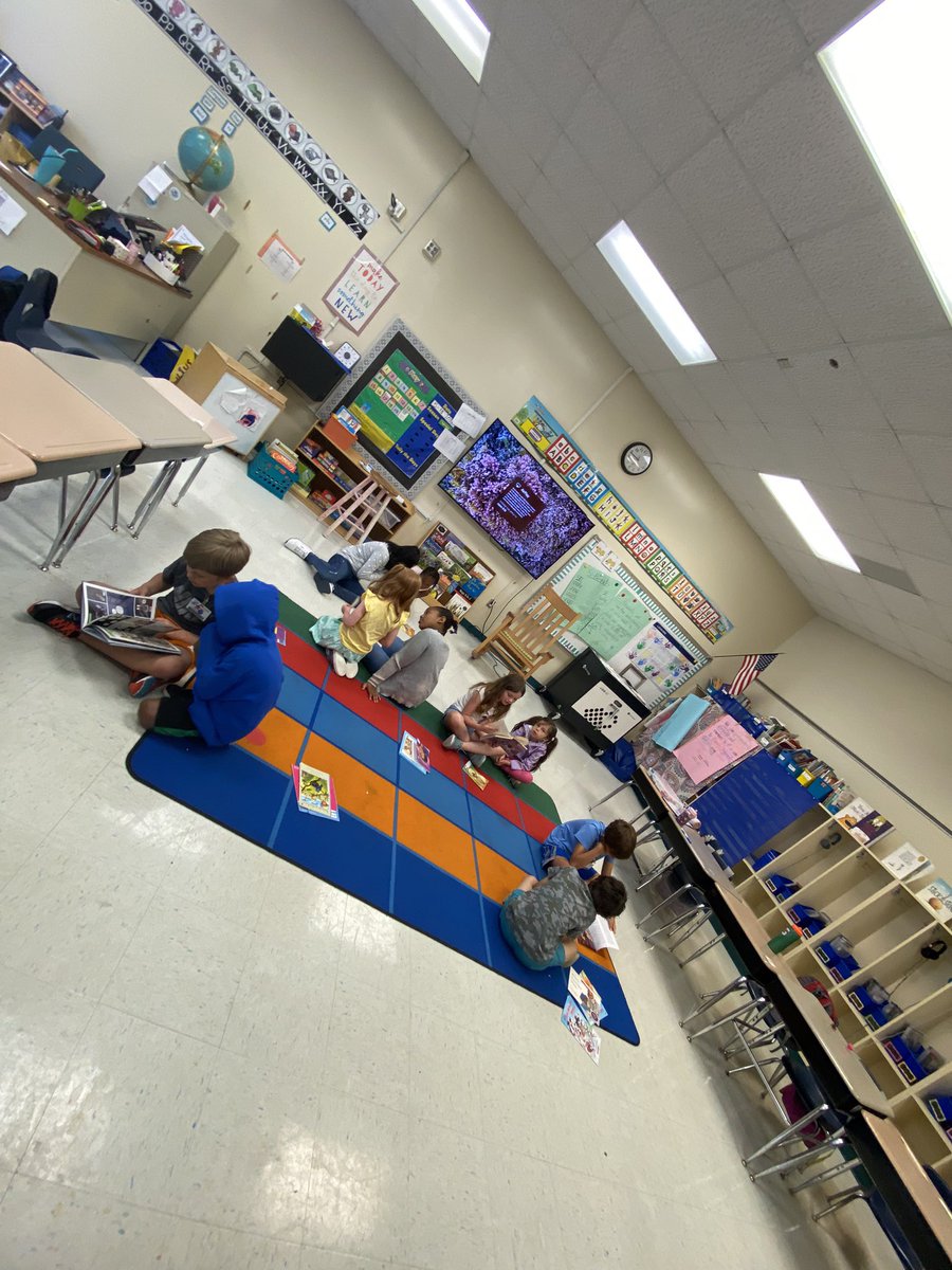 WHE_Whiskers's tweet photo. Book Buddies at Weddington Hills ππΎπ #WHESThrivers https://t.co/bo1KIRCagw