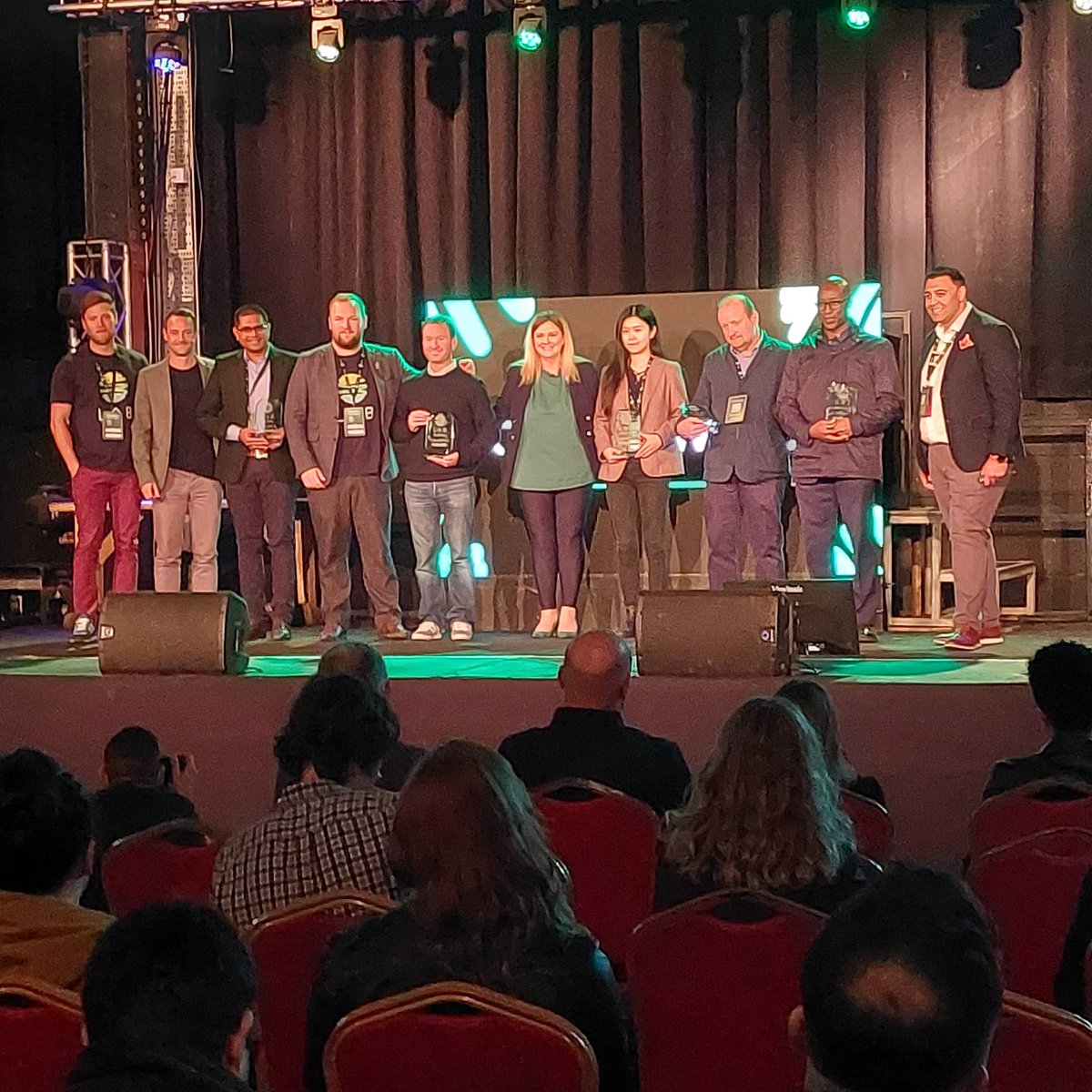 Lab gan Trafnidiaeth CymLab by Transport for Wales (@waleslab) on Twitter photo Prize giving time! Thanks to Marie Daly, Chief Operating Officer, Transport for Wales, for handing out the awards to <a href="/briteyellow/">Briteyellow</a>, <a href="/way_passage/">PassageWay</a>, <a href="/spatialcortex/">SpatialCortex Technology</a>, <a href="/RoboK_Vision/">RoboK</a> and cohort4 winner @cufflinklo 
#TFWDemoDay #DiwrnodArddangosTrC Prize giving time! Thanks to Marie Daly, Chief Operating Officer, Transport for Wales, for handing out the awards to <a href="/briteyellow/">Briteyellow</a>, <a href="/way_passage/">PassageWay</a>, <a href="/spatialcortex/">SpatialCortex Technology</a>, <a href="/RoboK_Vision/">RoboK</a> and cohort4 winner @cufflinklo 
#TFWDemoDay #DiwrnodArddangosTrC