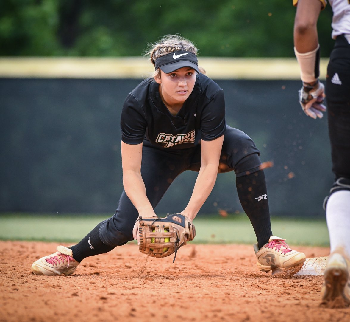 photobyrob1's tweet photo. Super season ends just short of the goal last night for @ridge_catawba after losing to @NAHSSOFTBALL in Gm2 of the state championship series. NA pitcher Katelyn Cochran threw two shutouts to give them the trophy. @FortPrep @Lewiscrew5 @RHHerald_Preps @schsl @astvsportsfront https://t.co/oZW2EGhvjF