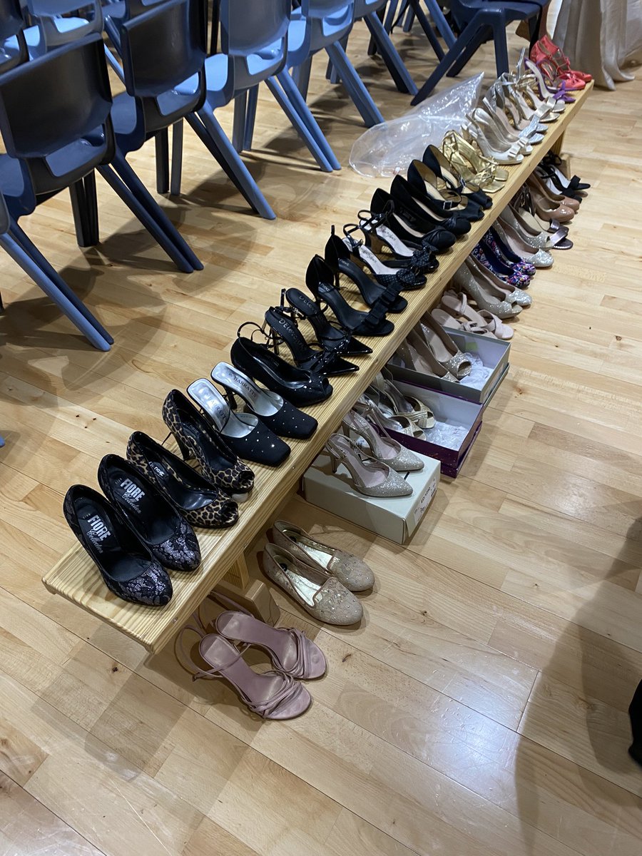 CWCHS_PE's tweet photo. This is what our community is about. Prom prep for our year 11s 🥰💜💜 @CardiffWestCHS https://t.co/KHcQ03uUi5