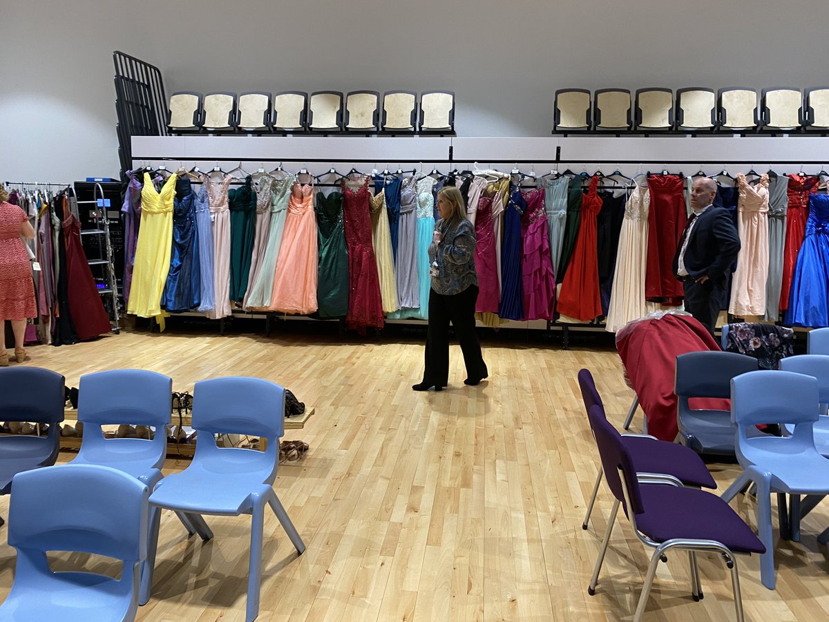 CWCHS_PE's tweet photo. This is what our community is about. Prom prep for our year 11s 🥰💜💜 @CardiffWestCHS https://t.co/KHcQ03uUi5