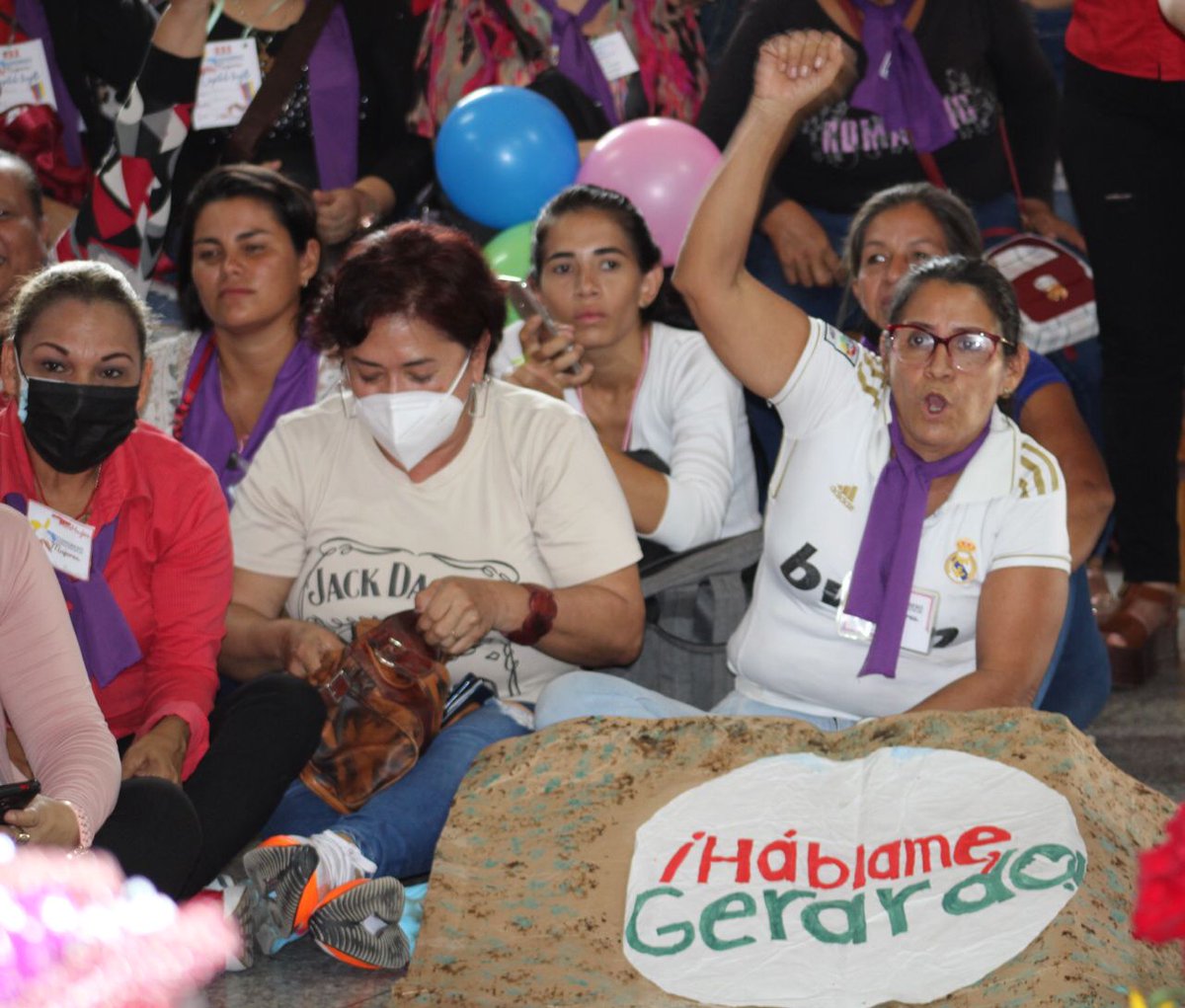 MinMujerVe's tweet photo. 💪🏽Comprometida y consecuente, la gran fuerza feminista de #Trujillo se encuentra AHORA en el cierre estadal del #CongresoVenezolanoDeLasMujeres 

@NicolasMaduro
#MiClapProductivo https://t.co/KZBTj5Ngiy