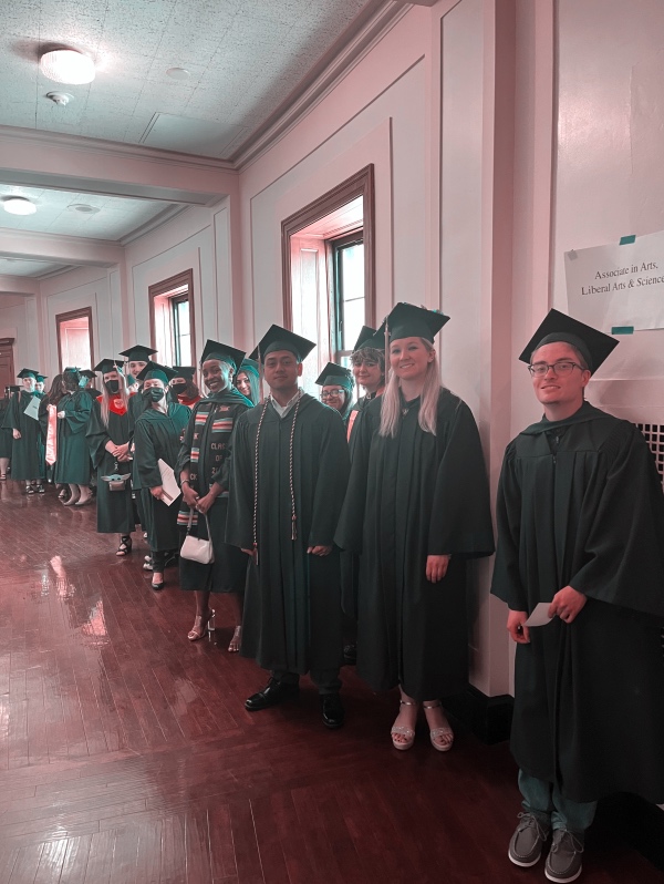 middlesex_cc's tweet photo. MCC celebrated Education &amp; Liberal Studies graduates at our third and final commencement of the year. That's a wrap on #MCCgrad 2022! https://t.co/QntHiZTICu