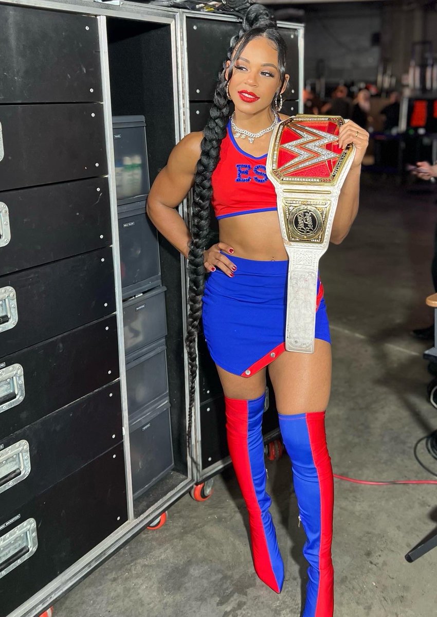 BiancaBelairWWE's tweet image. ❤️💙
#ESTofWWE
#WWERAW