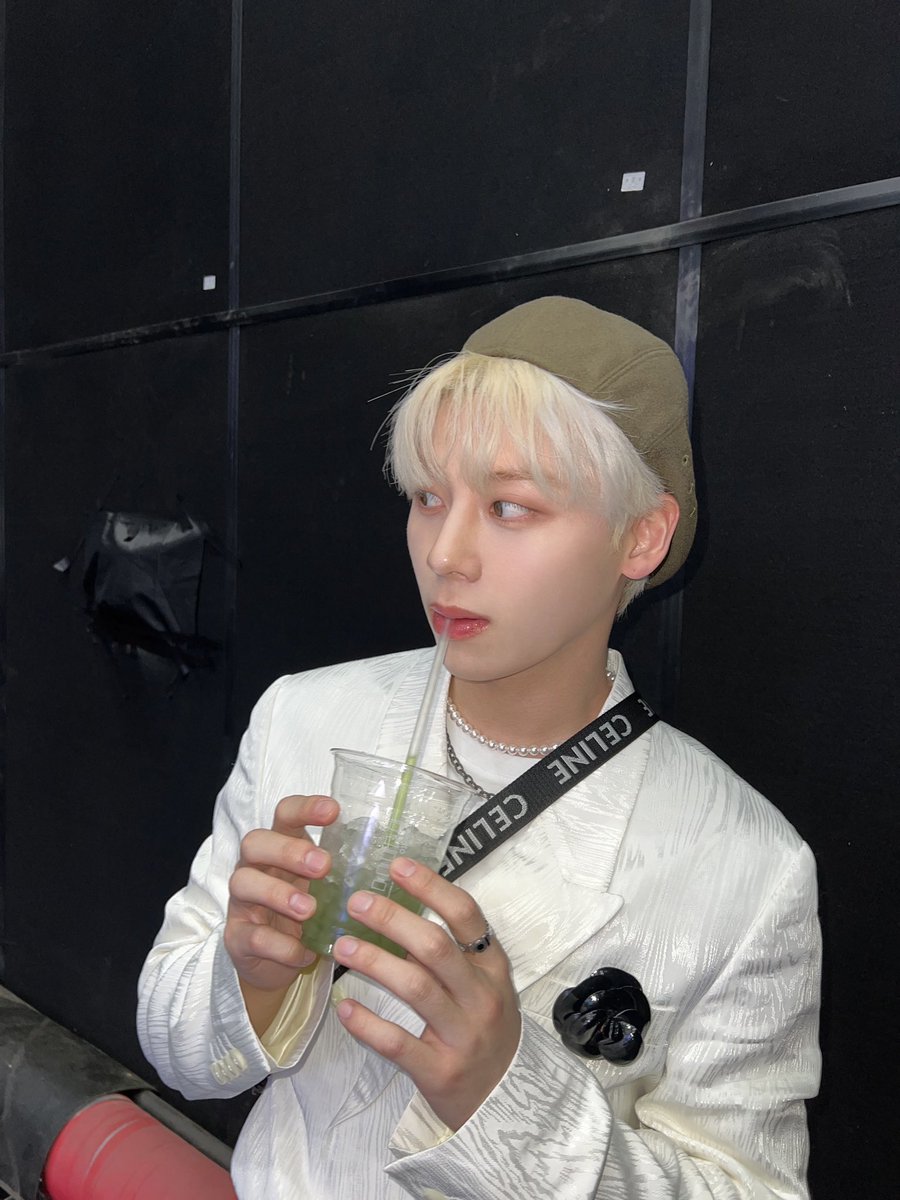 BLANK2Y_PERU's tweet photo. @BLANK2Y_Member | TWITTER | 26.05.2022

Nos vemos pronto K2YWE, te amo 🤍

#BLANK2Y #블랭키
#LOUIS #루이
#Thumbs_Up

Cr.  @BLANK2Y_twt @BLANK2Y_PERU https://t.co/cxZECKJkdz