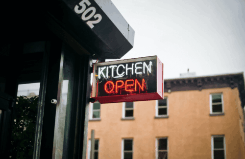 FargoBites's tweet photo. A lot of new restaurants &amp; bars are opening in the F-M area this year! Stay up to date with our new Bite! 📰

https://t.co/PiaepjEC6D

#Fargo #FargoBites #ND #NorthDakota #New #News #Restaurants #Bars https://t.co/2dnjkhOM2j