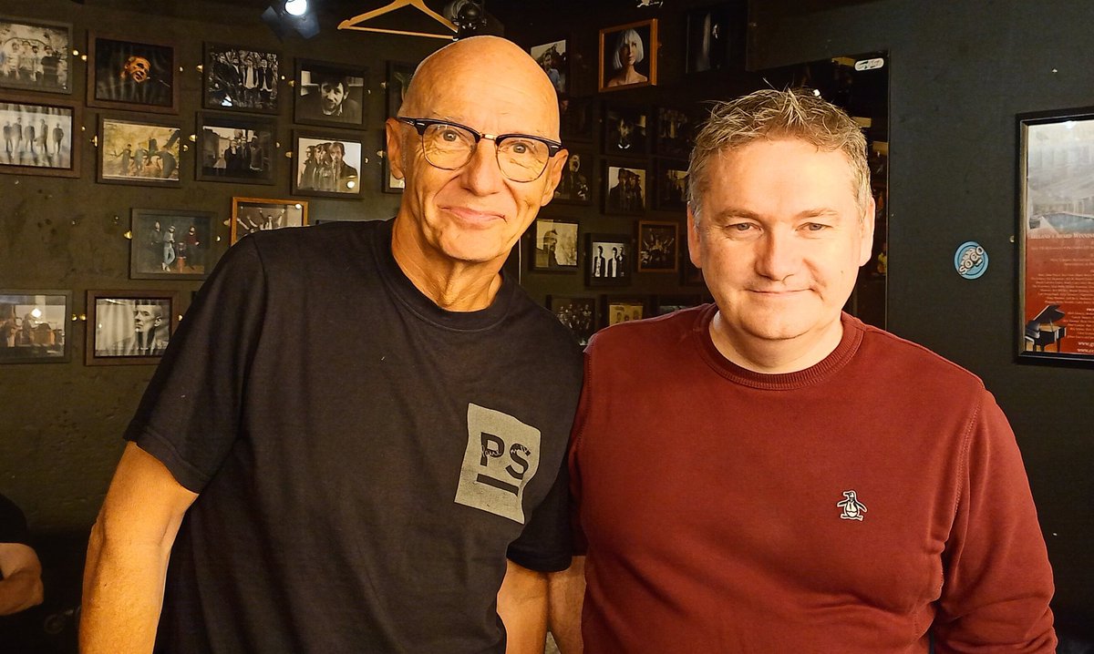 ComfortableSpot's tweet image. Great gig in Dublin tonight with @midgeure1.
#MidgeUre #Dublin #ButtonFactory. 
@singularartists @stellabass