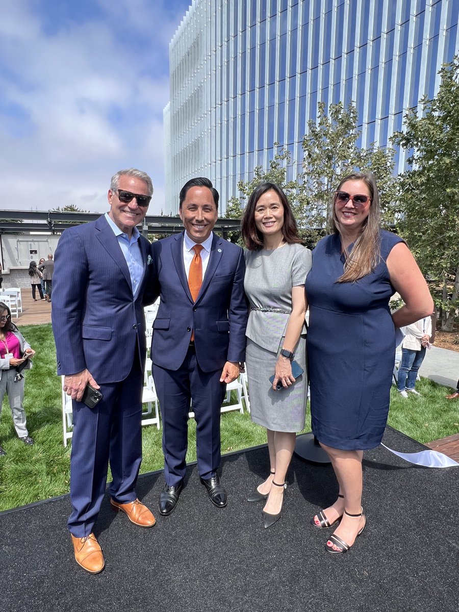 Congrats to <a href="/ElemBio/">Element Biosciences</a> on the opening of its new #SanDiego headquarters! It was fantastic to join CEO Molly He, <a href="/MayorToddGloria/">San Diego Mayor Todd Gloria</a> &amp; the whole Element team at the celebration. Cheers to this major milestone!
<a href="/SAtkinsonMedia/">Steve Atkinson</a> <a href="/HerreraVikki/">Vikki Herrera</a> 
#clientnews #biotech #lifesciences #pr