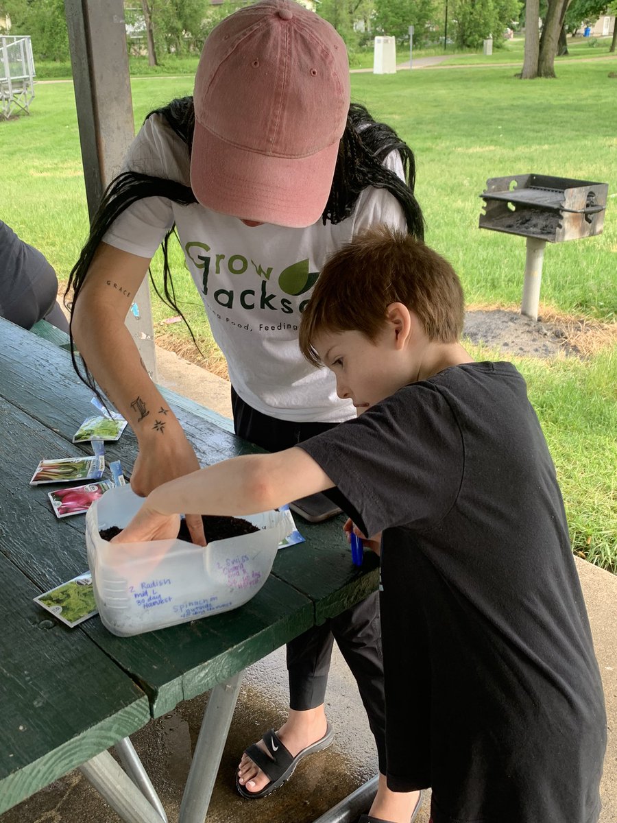 Tony Hollow tweet media