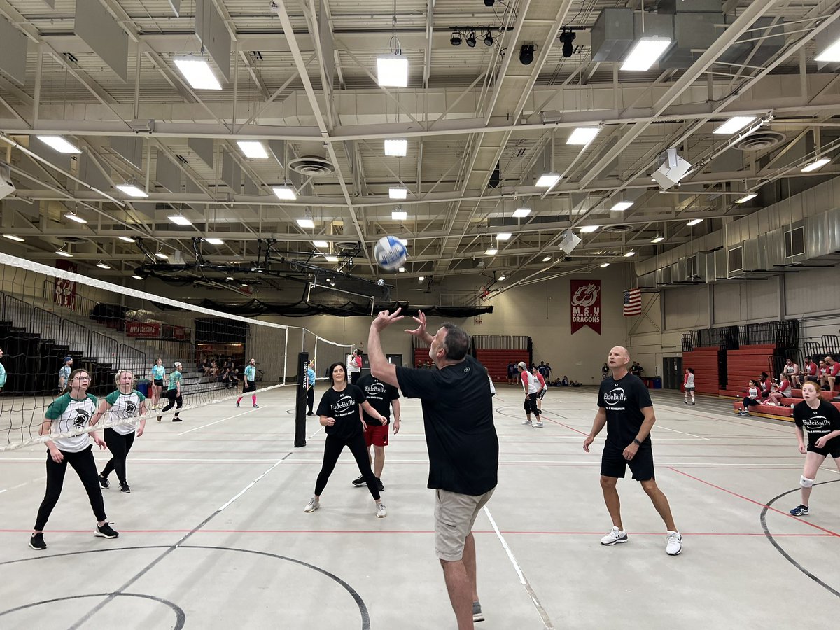 NFDunk's tweet photo. Spike, Set, Match 🏐 team @EideBaillyLLP dominating on the volleyball court #FMWFCorpCup @FMWFChamber @fmwfypn https://t.co/hhQc4IcILt