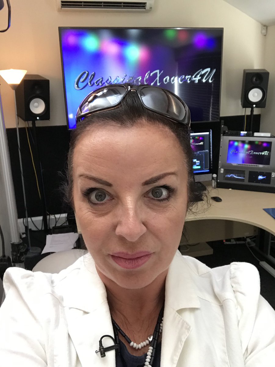 Heyyyy #nwaleshour it’s been a blast!!! Same time same place next week 👍🏻 but don’t forget to tune in to my show #ClassicakXover4U  on <a href="/SoundRadio1031/">Sound Radio 103.1</a> Sunday 6pm - 9pm soundradio.wales/listenlive/