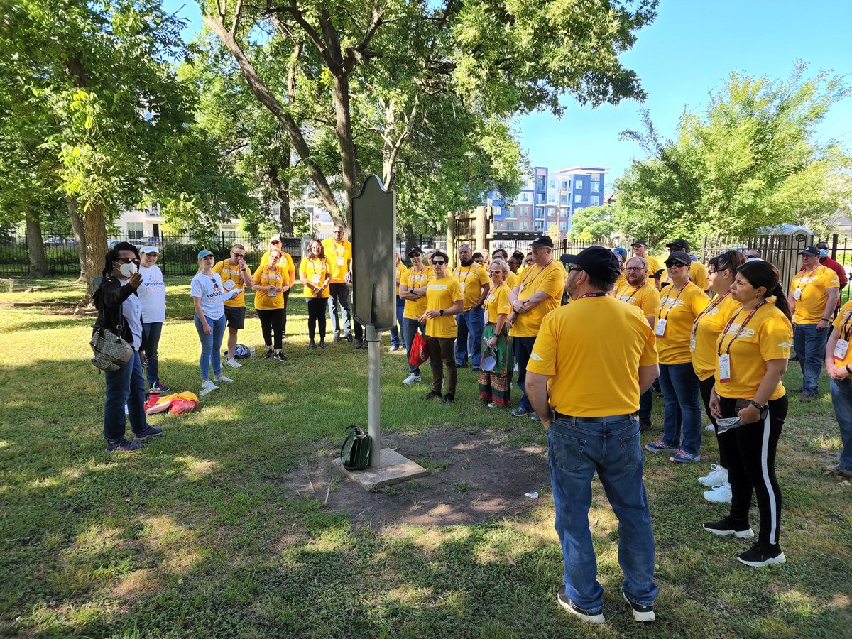 OlivewoodTX's tweet photo. We want to thank the volunteers with @DowNewsroom for coming out to Olivewood.#EMERGE2022 https://t.co/Ff8RsPlxc7