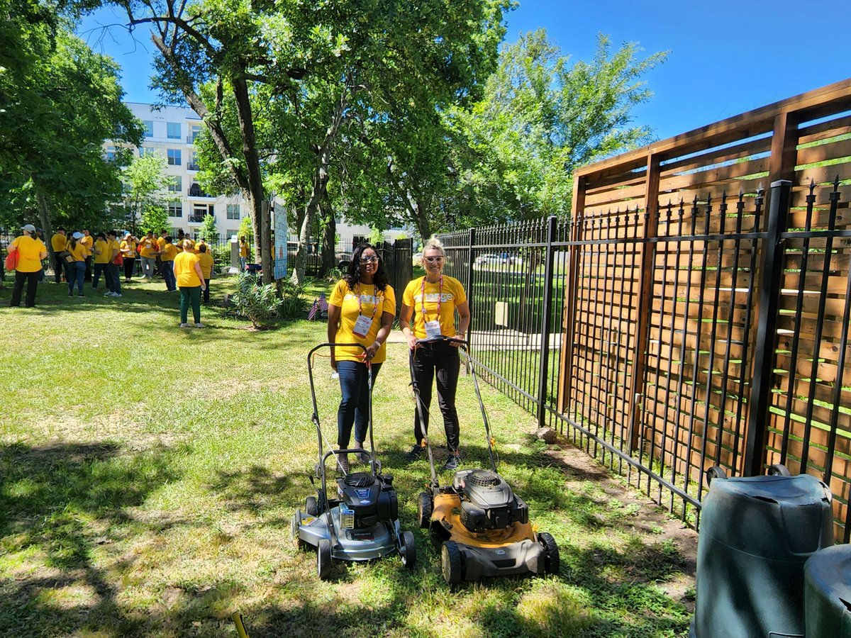 OlivewoodTX's tweet photo. We want to thank the volunteers with @DowNewsroom for coming out to Olivewood.#EMERGE2022 https://t.co/Ff8RsPlxc7