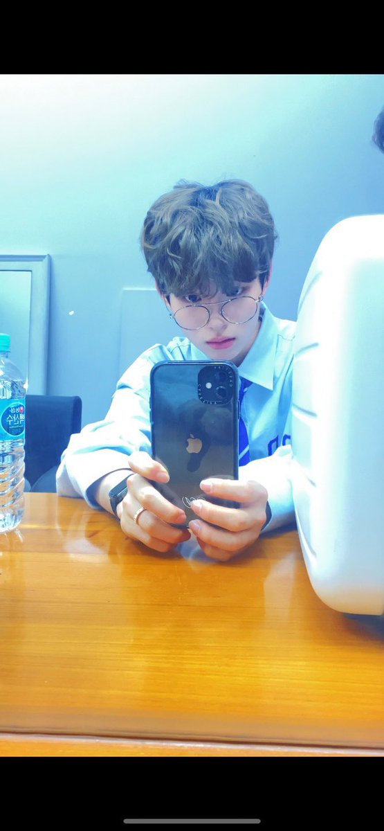 BLANK2Y_PERU's tweet photo. @BLANK2Y_Member | TWITTER | 26.05.2022

Gracias por felicitarme por mi debut 🤍💙🤍💙

#BLANK2Y #블랭키
#SODAM #소담
#Thumbs_Up

Cr.  @BLANK2Y_twt @BLANK2Y_PERU @BLANK2Y_Member https://t.co/qQACYwK2Wr