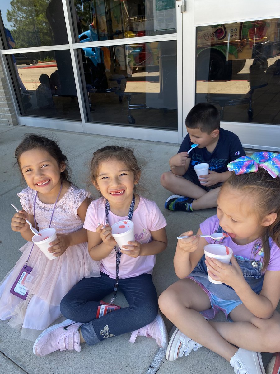 Sandra Garza tweet media