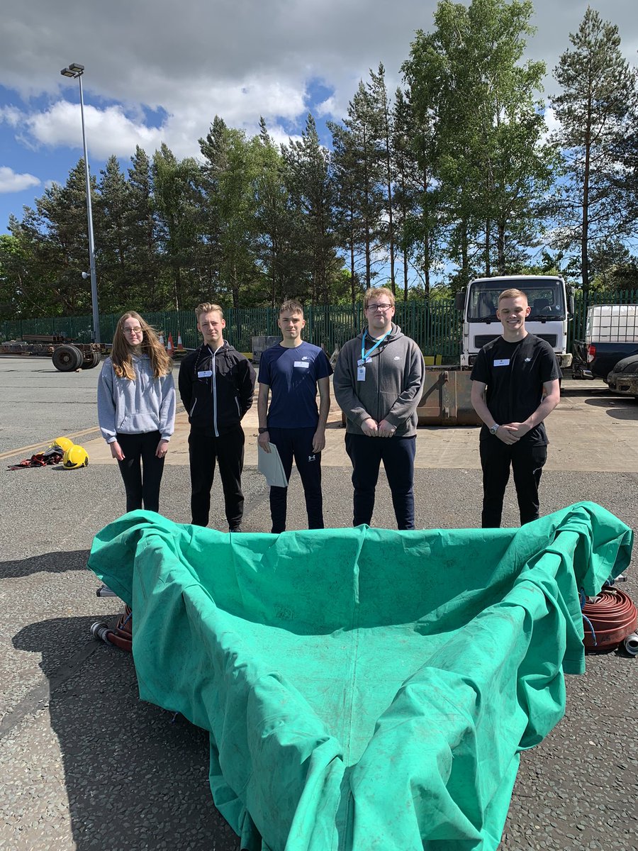 HaswellVicky's tweet photo. Team 2 ✅ solid leadership, efficient working, smashed it!! Excellent! @sunderlandcol @Kfullen76 @andynelson3979 @Tyne_Wear_FRS #teamwork #firefightersofthefuture https://t.co/n87rgjZ8dF