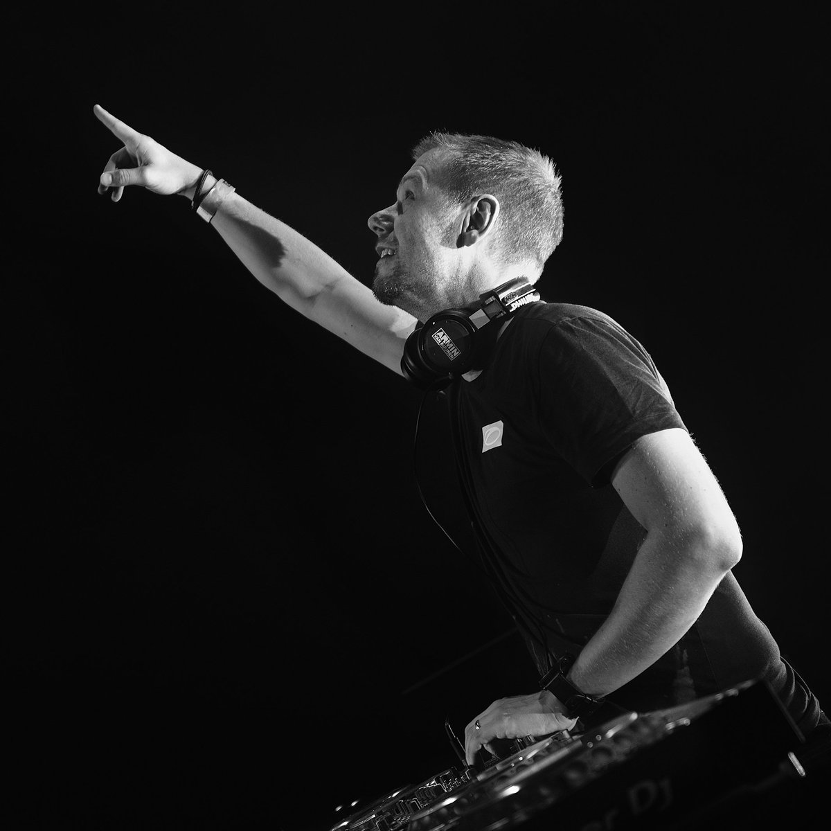 CarlosVegetoZ's tweet image. Another amazing New episode of @asot this Thursday 🎧😊🎧👌🔊🎵🔊🎵🔊🎵🔊🎵🔊🎵🔊🎵🔊🎵🔊🎵🔊🎵🔊 #ASOT1070 ❤