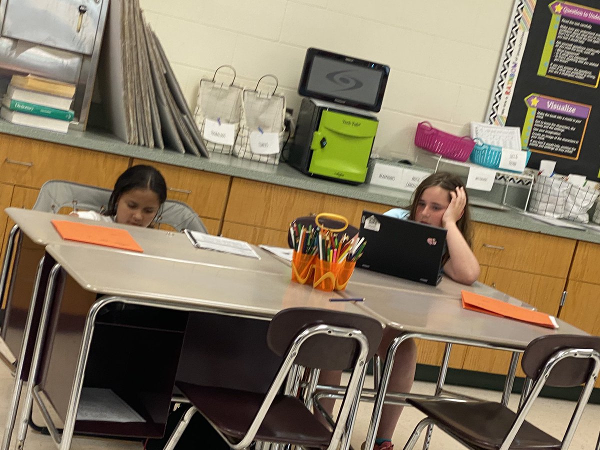 Stephanie Moore tweet media