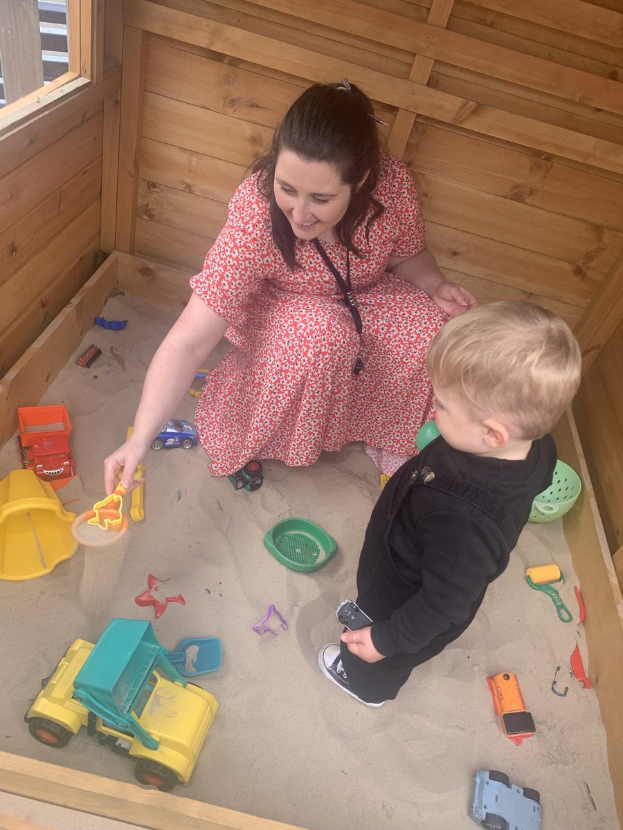 MrsWhileYear4's tweet image. Somebody loved @MissLuffEYFS 🙊 ❤️