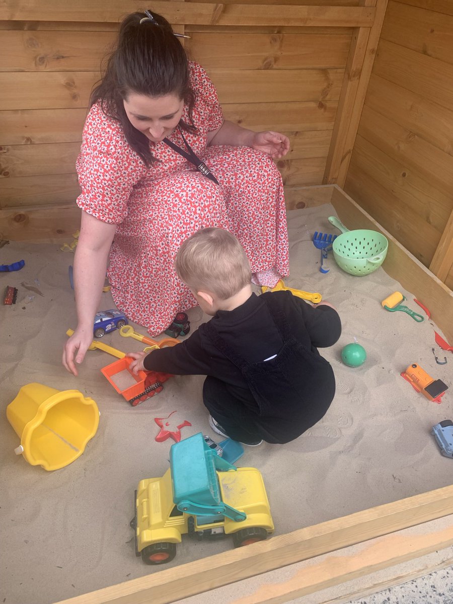 MrsWhileYear4's tweet image. Somebody loved @MissLuffEYFS 🙊 ❤️