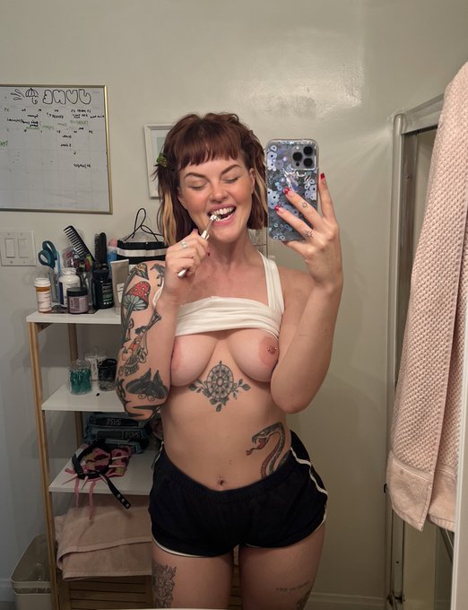 gettin ready to take a big one =D https://t.co/Hw8rU4pSXj