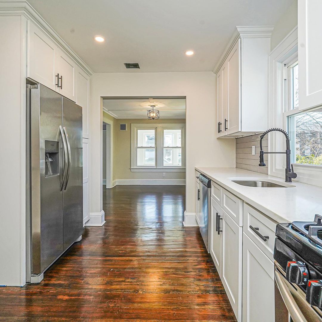Babylon Village - $599k 3 beds 1.5 baths!