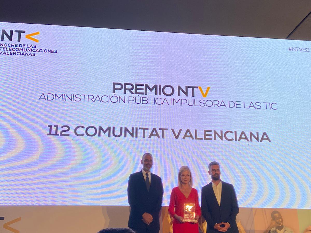 perefuset's tweet photo. Les telecos valencianes viuen un moment dolç, a la #NTV22 ho veiem amb la qualitat dels premiats.  Podem estar orgullosos del talent valencià. Però tenim molta faena per a plantar cara a la bretxa digital i garantir la plena inclusió, la de totes i tots.  @nocheteleco_vlc https://t.co/Bgp5vAKPcE