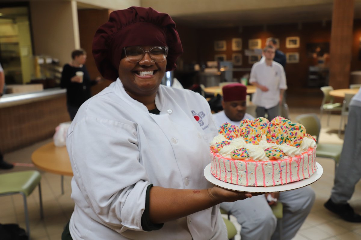 bidwelltraining's tweet photo. This week our culinary students crafted these exquisite cakes under the tutelage of Chef Becky. They then participated in a critique in our dining hall and proudly displayed their works of art. Well done!

#BTCCulinaryArts https://t.co/eQD2CmKBkj