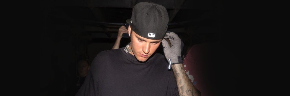 bizzlocks's tweet photo. justice tour (may, 25th) justin bieber headers https://t.co/3WfOiPPNci