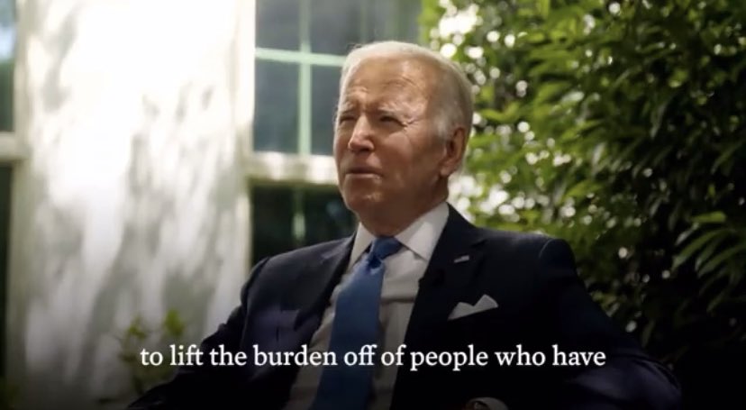 PopBase's tweet photo. President Biden thanks Selena Gomez for her efforts to advocate for mental health. https://t.co/KZxx96ybhZ