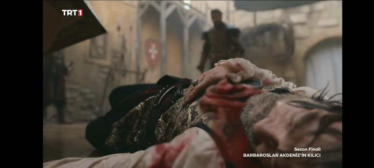 AmiralDonDiego's tweet photo. Al öldüm işte mutlu musunuz? @BarbaroslarDizi Beni özleyeceksiniz buna eminim. #BarbaroslarAkdenizKılıcı #Barbaroslar https://t.co/zBJyqPmM4C