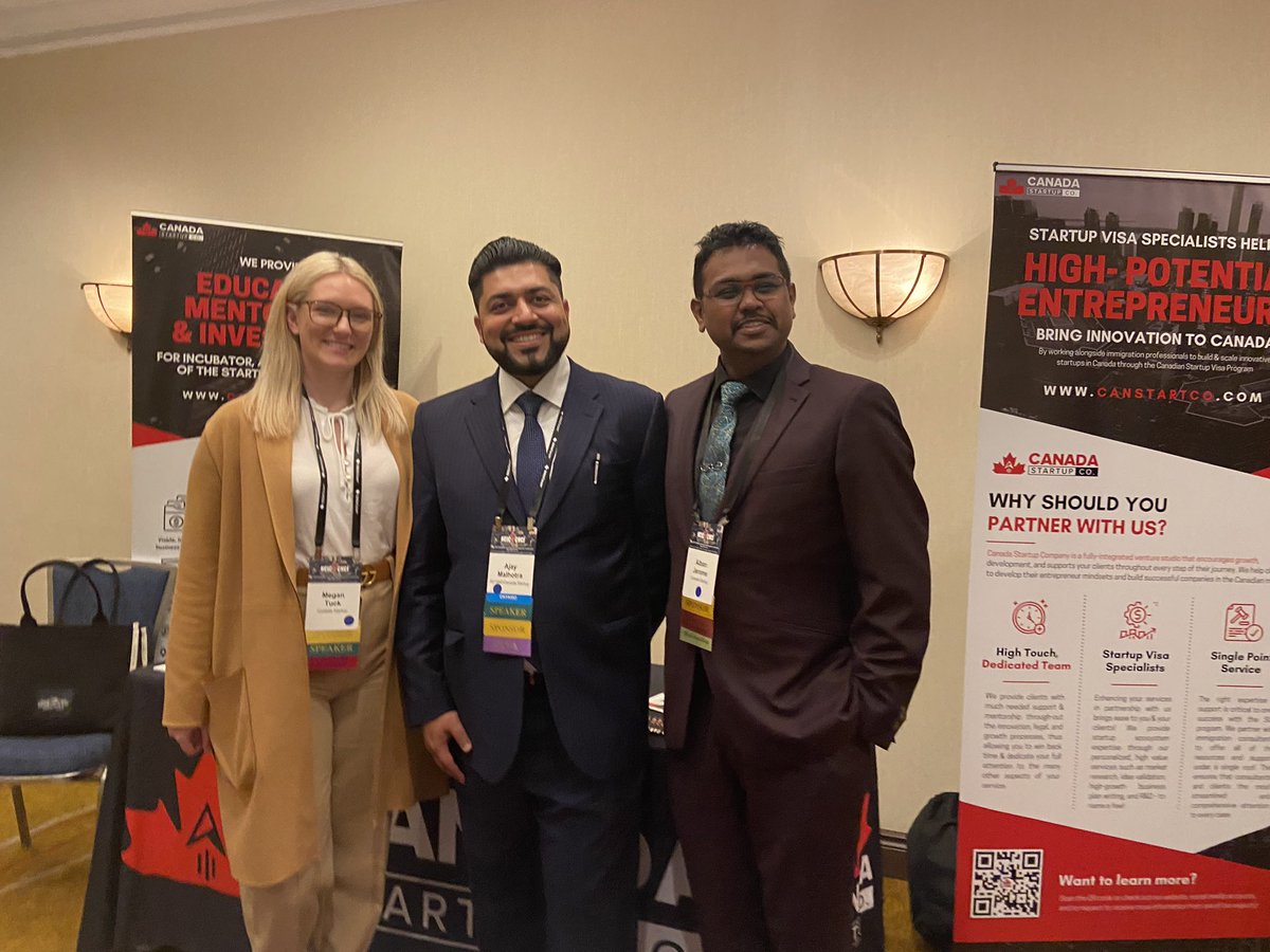 noorjinah's tweet photo. Just introducing some of @canstartco ‘s amazing STARS - Megan, Ajay, Alban aaannnnddddd their newest member, Megan’s purse :) #Team #Business #StartUps https://t.co/8YT4nB3jEo