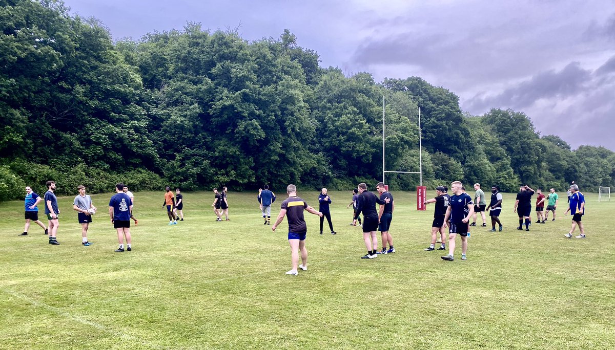 <a href="/Alexbcov7/">Alex Brown</a> <a href="/Peadair_ryan/">Peter ryan</a> putting players through a tough session in training tonight great numbers turning out to train with the <a href="/CoventryBears/">Coventry Bears</a> new community club #inthistogether