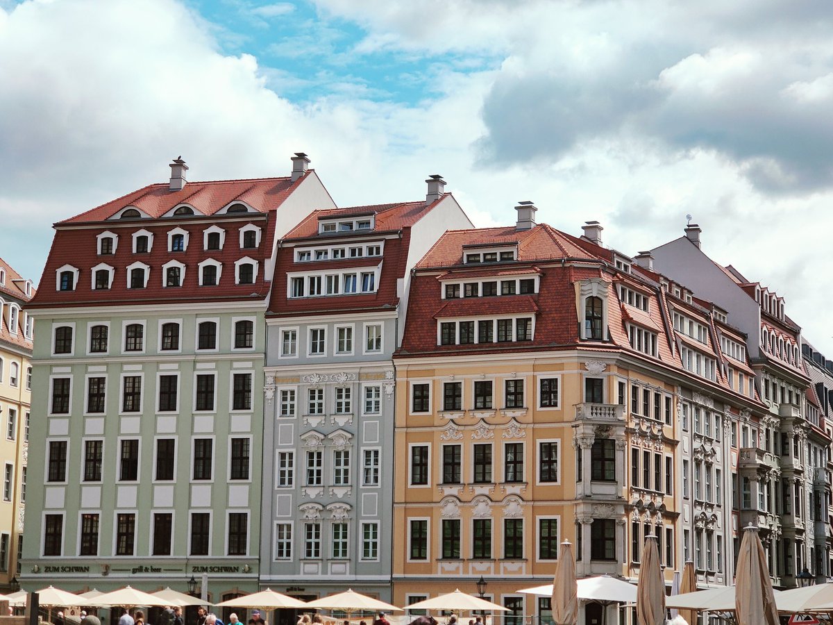 familiarquark's tweet photo. For a city that was bombed to bits in 1945 as bit of let's send a message by pulverizing their prettiest city air raid series, spent the aftermath in grey East Germany, Dresden like nothing like you'd expect it to .. https://t.co/OJ984rUeZn
