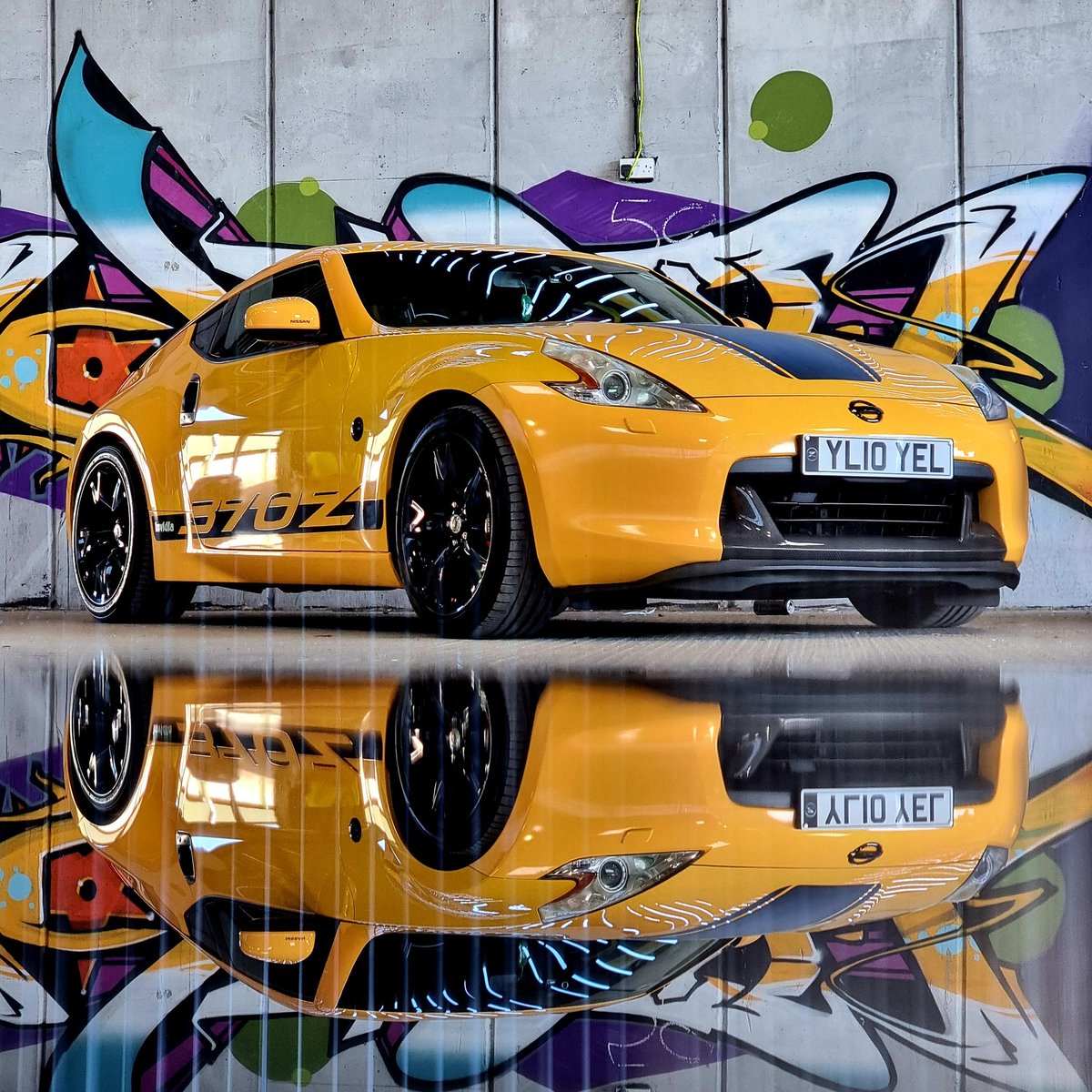 Its_Jipz's tweet photo. @RocketLeague @FaZeClan @NissanUSA All I've wanted is for my Z to be in the game, this is the closest we will get, but why on earth does the new Z in game not even come with any default decals like stripes? Like none at all? Really? 😭 https://t.co/gJiSqAw7r5