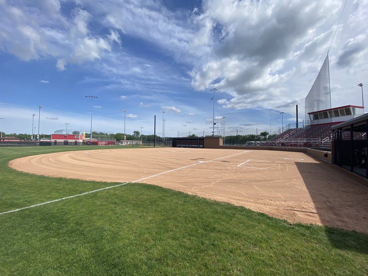 jgscsoftball's tweet photo. Great day for a playoff game! https://t.co/m4m4fksbV9