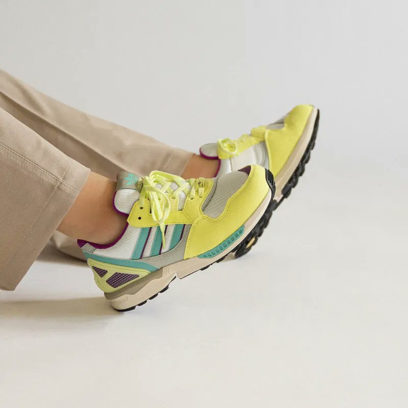 KicksFinder's tweet photo. Ad: Perfect for that sunny day. Available via LVR
adidas Consortium ZX 9000 "Pulse Yellow"
Use code S30 for $91 + Free Returns

>> https://t.co/pUgkG7XTqm (Use code S30 for 30% OFF)

(Exit and click link again if page is down) https://t.co/5uqUKZBgk9