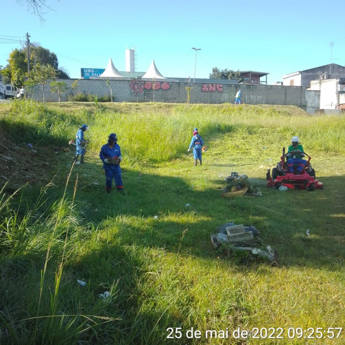 segaexport's tweet photo. Getting the job done with @gravelymowers in São Paulo, Brazil 💪😤! Obrigado @potenzaengenharia por escolher o Gravely e obrigado ao @tratoragro pelo seu esforço!
#gravely #zthd60 #zeroturnmower #tractorgirocero #cortagrama #tratoragro #facilities #jardinagem #podadoras #gramados https://t.co/onPgH6PnmO