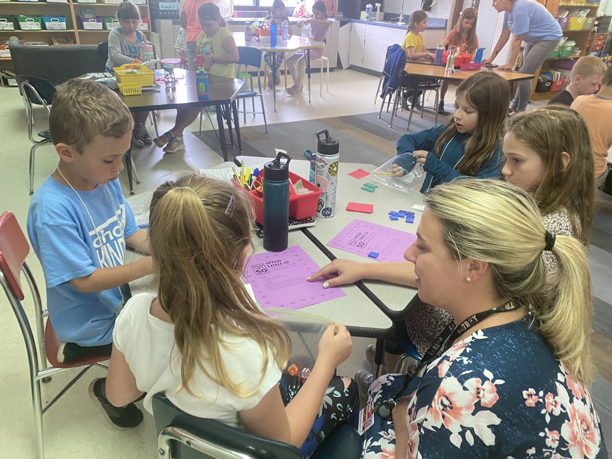 Costello_Tweets's tweet photo. Building mathematical understanding through high level engagement @troyschools . Thank you @AlderJulia for leading this work and @msatkinsonclass @Mskavulich for taking on this powerful learning! https://t.co/jwWH6Yfxvz