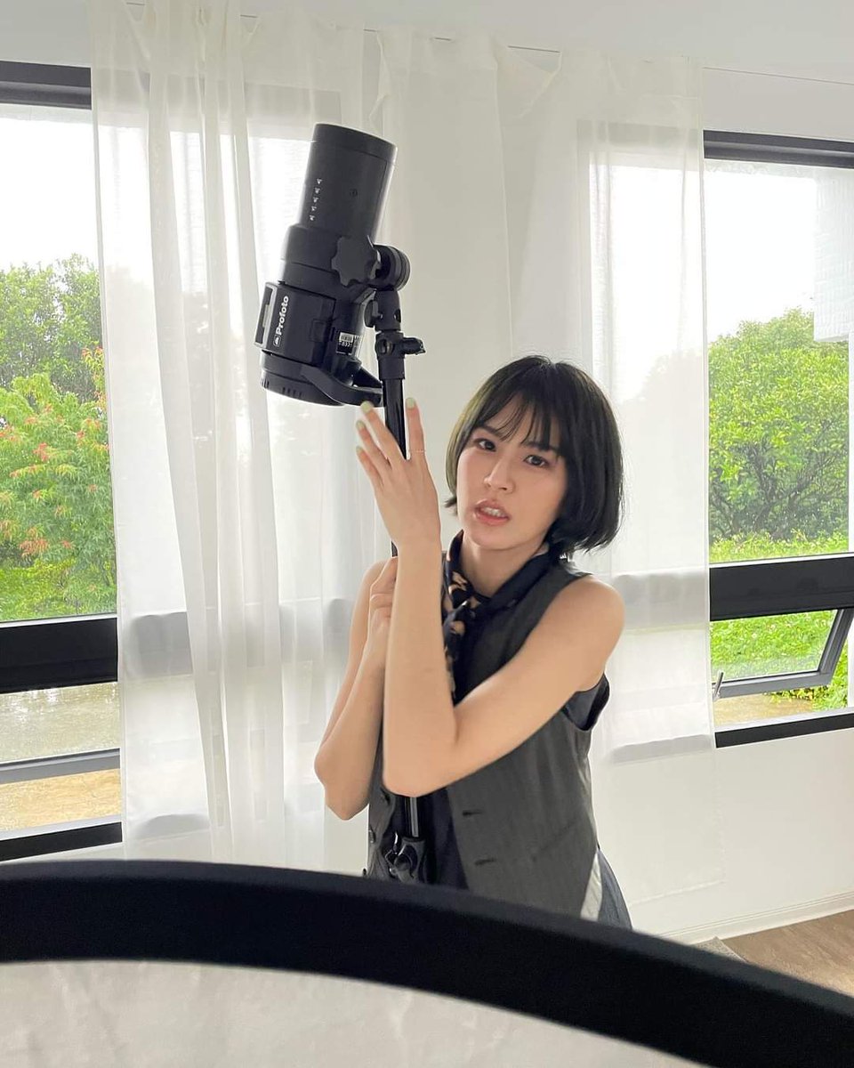 petstsengupdate's tweet photo. Done shooting her album cover https://t.co/XSvmMH98qg
