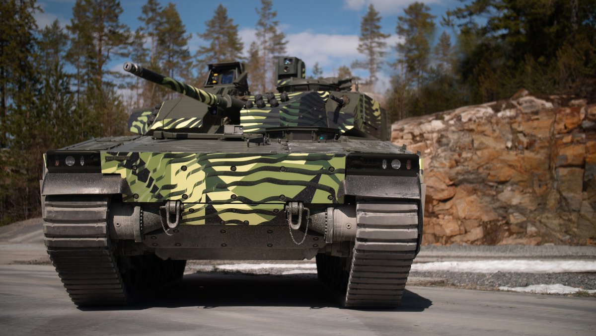 BAESystemsInc's tweet photo. BAE Systems' CV90MKIV is the option recommended by the Ministry of Defence of the Slovak Republic to provide soldiers in its Armed Forces with the most capable, combat-proven Infantry Fighting Vehicle on the market today. Learn more: https://t.co/MM7a2tr4cv https://t.co/HWPpfYnhni