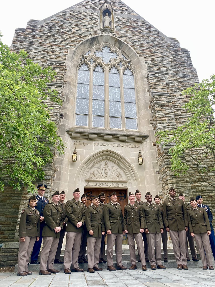 LoyolaMaryland's tweet photo. The Greyhound Battalion celebrates their Spring 2022 Officer Commissioning Ceremony at Loyolaโs Alumni Memorial Chapel. Congratulations to the 14 new 2LTs for being commissioned into the United States Army. #LoyolaMD2022 #ArmyROTC #GraduatingGreyhounds https://t.co/RxFbXymbJz