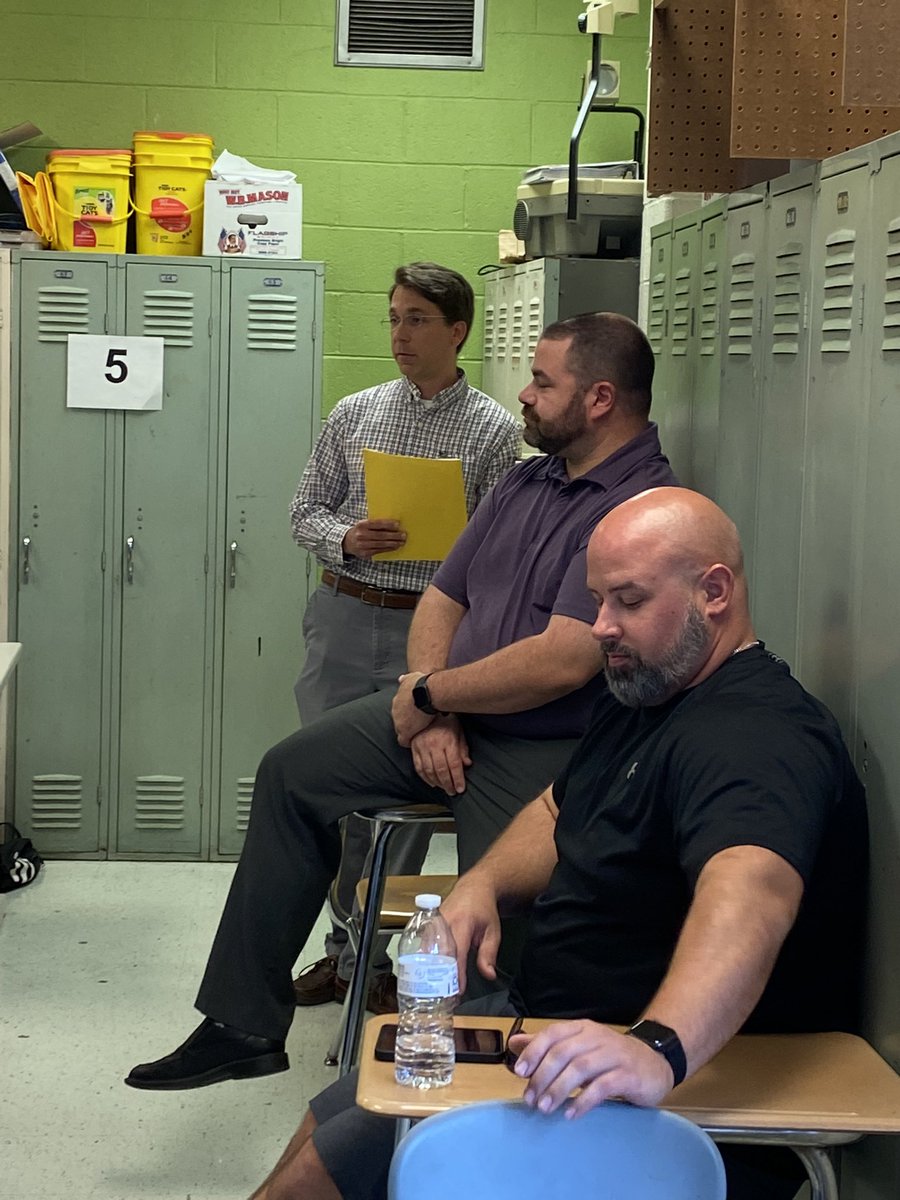 CSDTechnology's tweet photo. We went to @NewarkRocks to spread tech information to Computer Science III class and recruit possible interns! #christinastrong #csdstrong #csdpride @Terlecki_EdTech https://t.co/P8wUSgUlCA