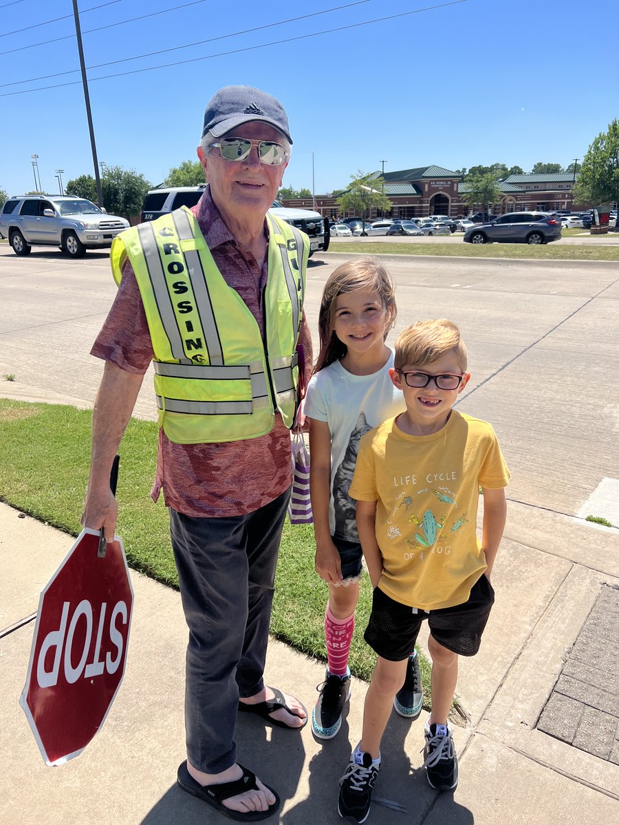 SchellCoyotes1's tweet photo. We wish our crossing guard, Mr. Don a happy retirement! The students, staff and parents at Schell are so thankful for you! Enjoy your well deserved retirement! Plano Independent School District #dedicatedtocaring https://t.co/henvcjc3YX