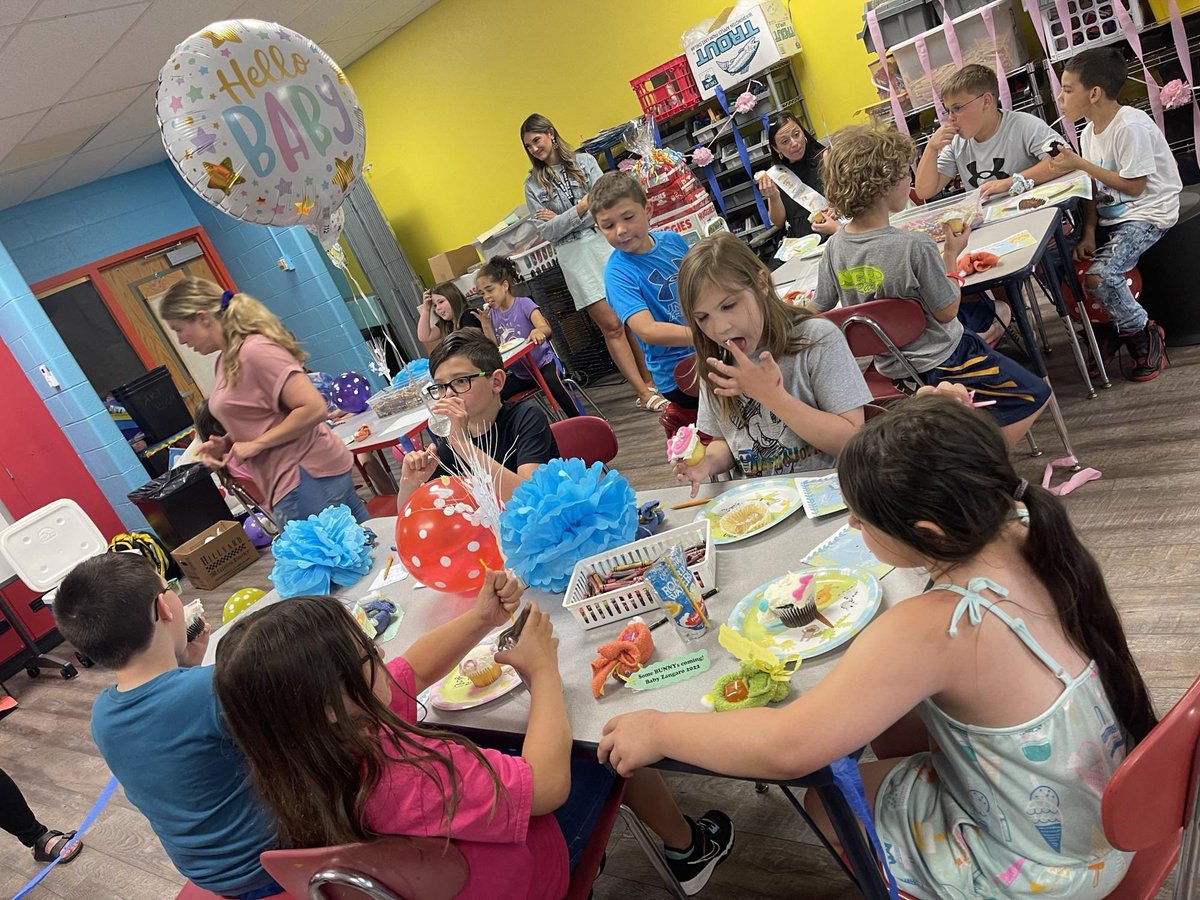 MrsZangaro's tweet photo. How lucky is Baby Zang to have been part of this crew this year! Thank you so much to the kindest parents for organizing &amp; planning a surprise shower for our baby! Today is a day I will never forget 💙💖🤰🏽 https://t.co/s3f0osmpD4