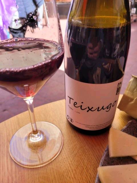 Otro lujazo de vino de Iria.
Ribeiro tinto con acidez y….Wine en Iria Otero por Vivino: vivino.com/users/fernando…